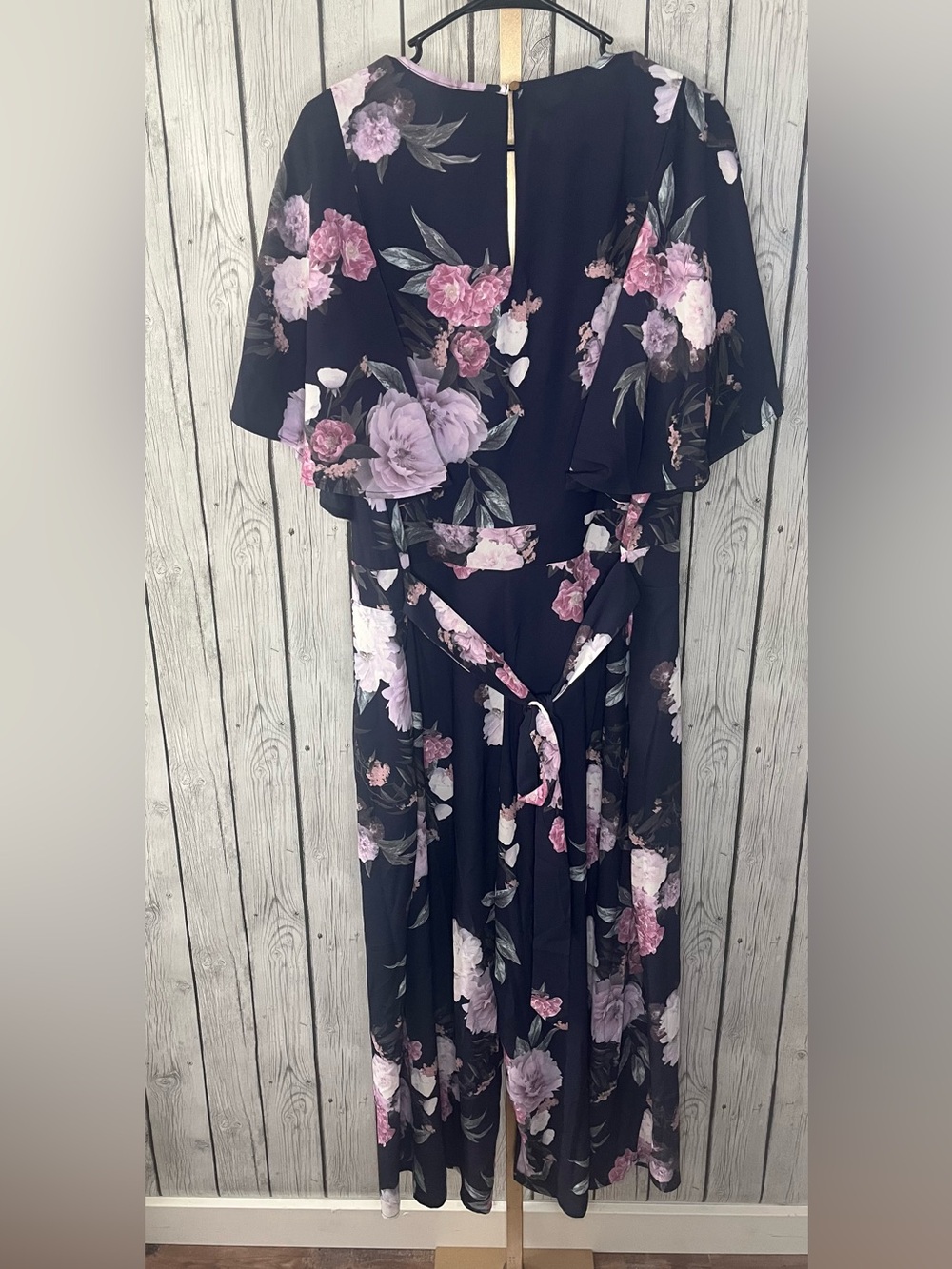 City Chic Dark Floral Wide Leg Jumpsuit V-Neck Flutter Sleeve Plus Size XL NWT - Picture 7 of 9